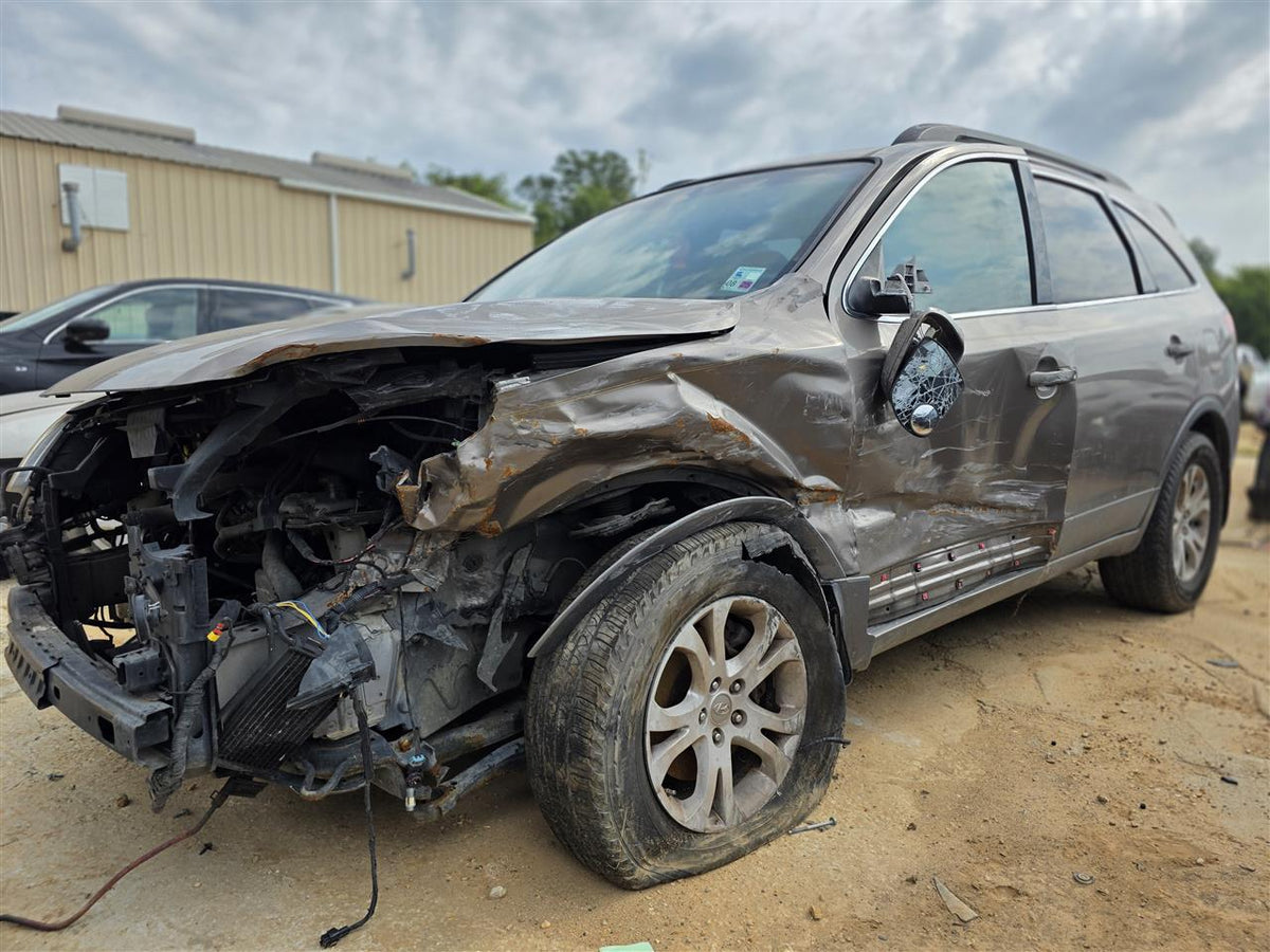 Donor vehicle 2010 Hyundai Veracruz (Stock #261709)