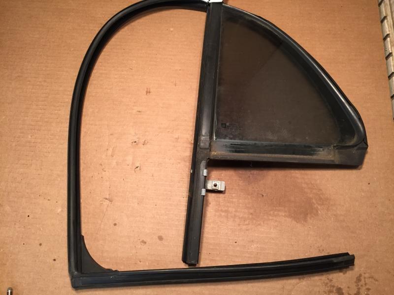 2008 thru 2012 Chevrolet Malibu Driver Side Left Door Vent Glass RR L