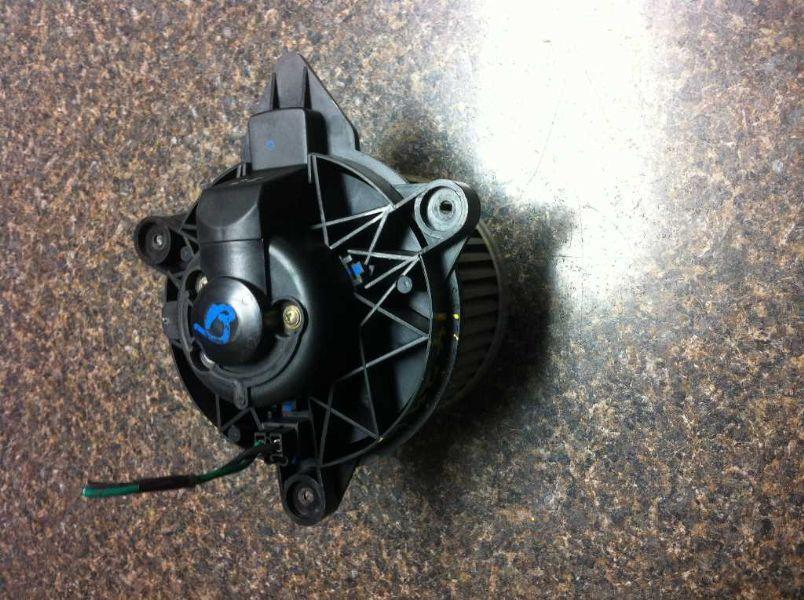 2001 thru 2006 Chrysler Sebring, Dodge Stratus Blower Motor