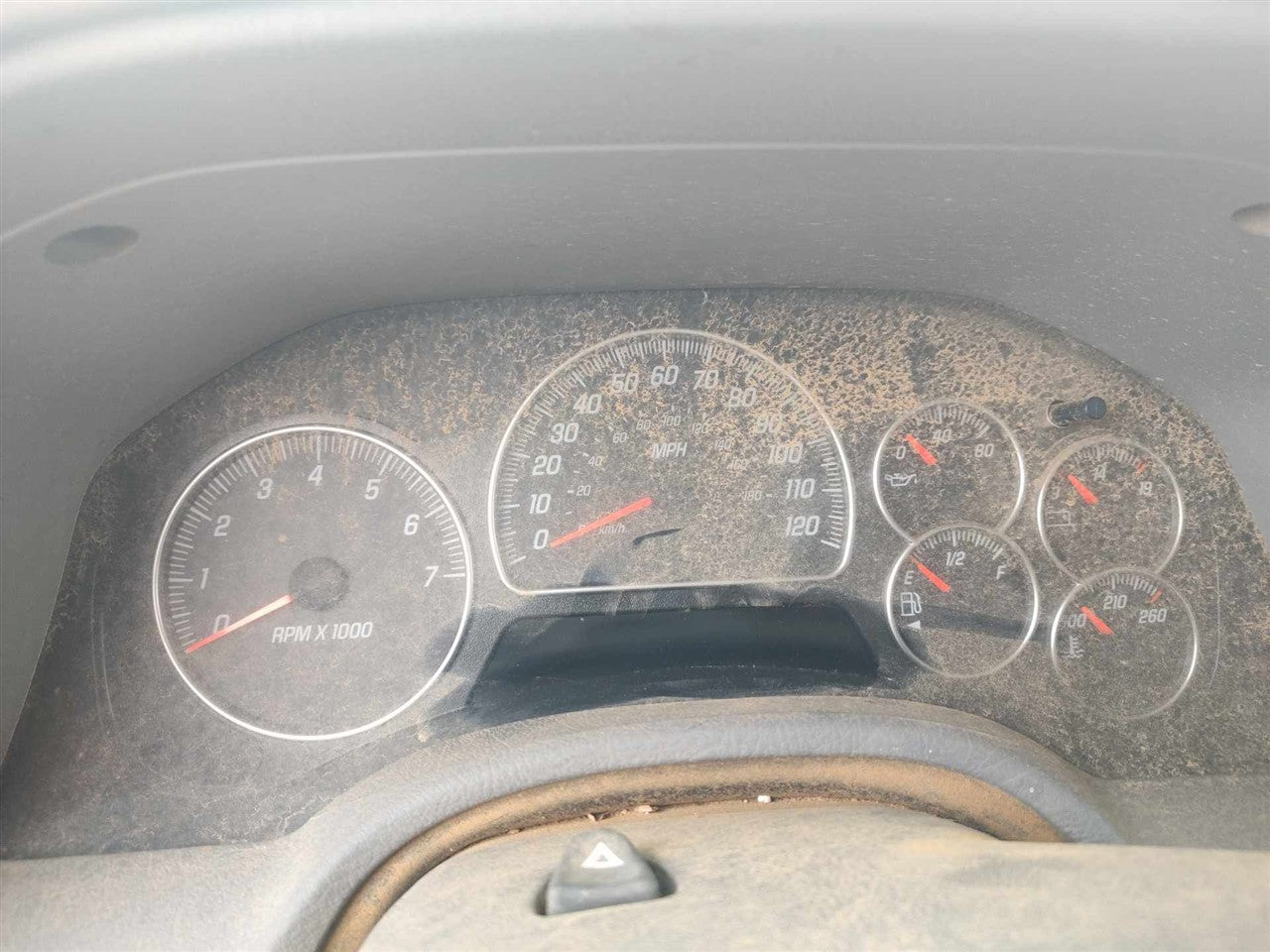 2005 GMC Envoy, GMC Envoy XL Speedometer Instrument Gauge Cluster without driver information display