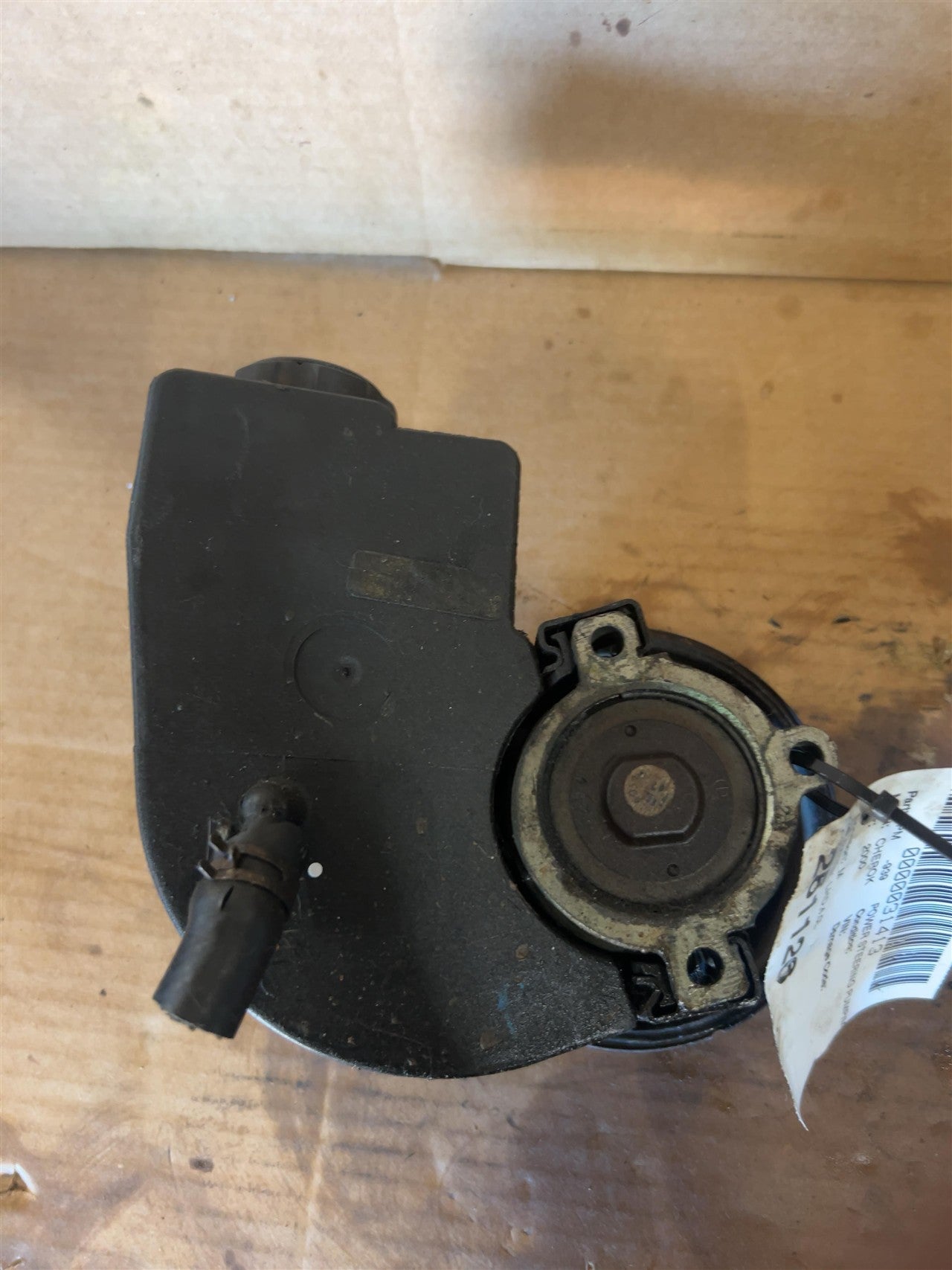 1997 thru 2001 Jeep Cherokee Power Steering Pump 4.0L LHD