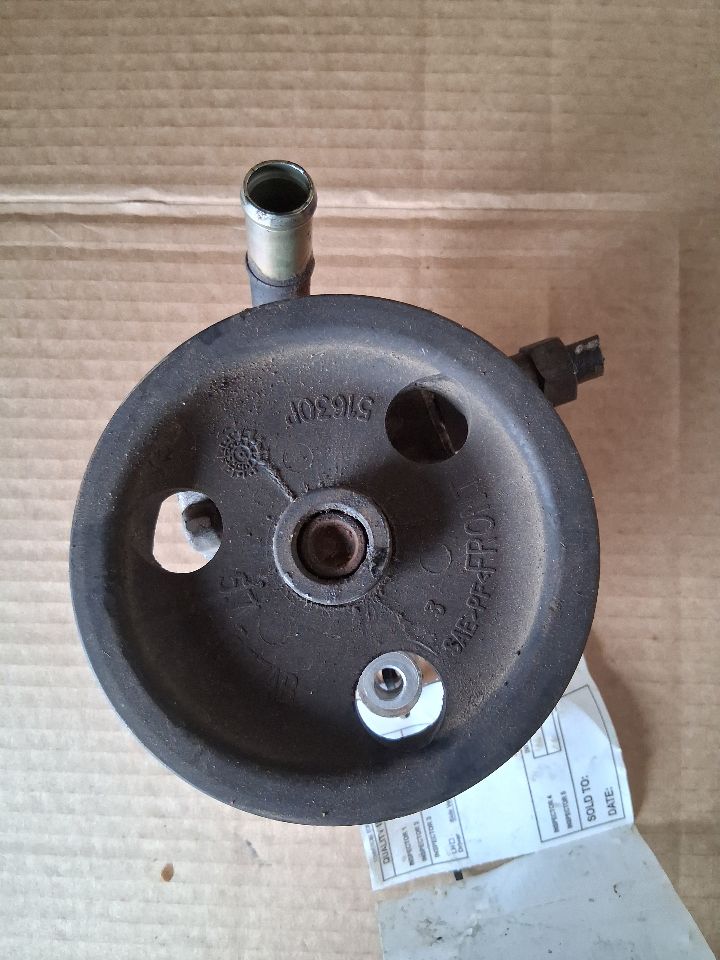 2005 thru 2010 Jeep Grand Cherokee, Jeep Commander Power Steering Pump 5.7L 8 Cylinder