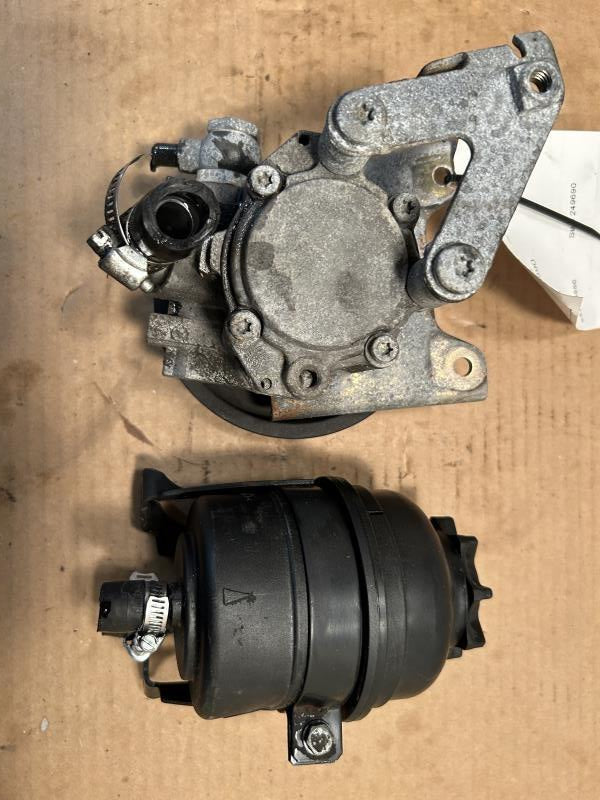 1996 1997 1998 1999 BMW 328I, BMW 323I Power Steering Pump