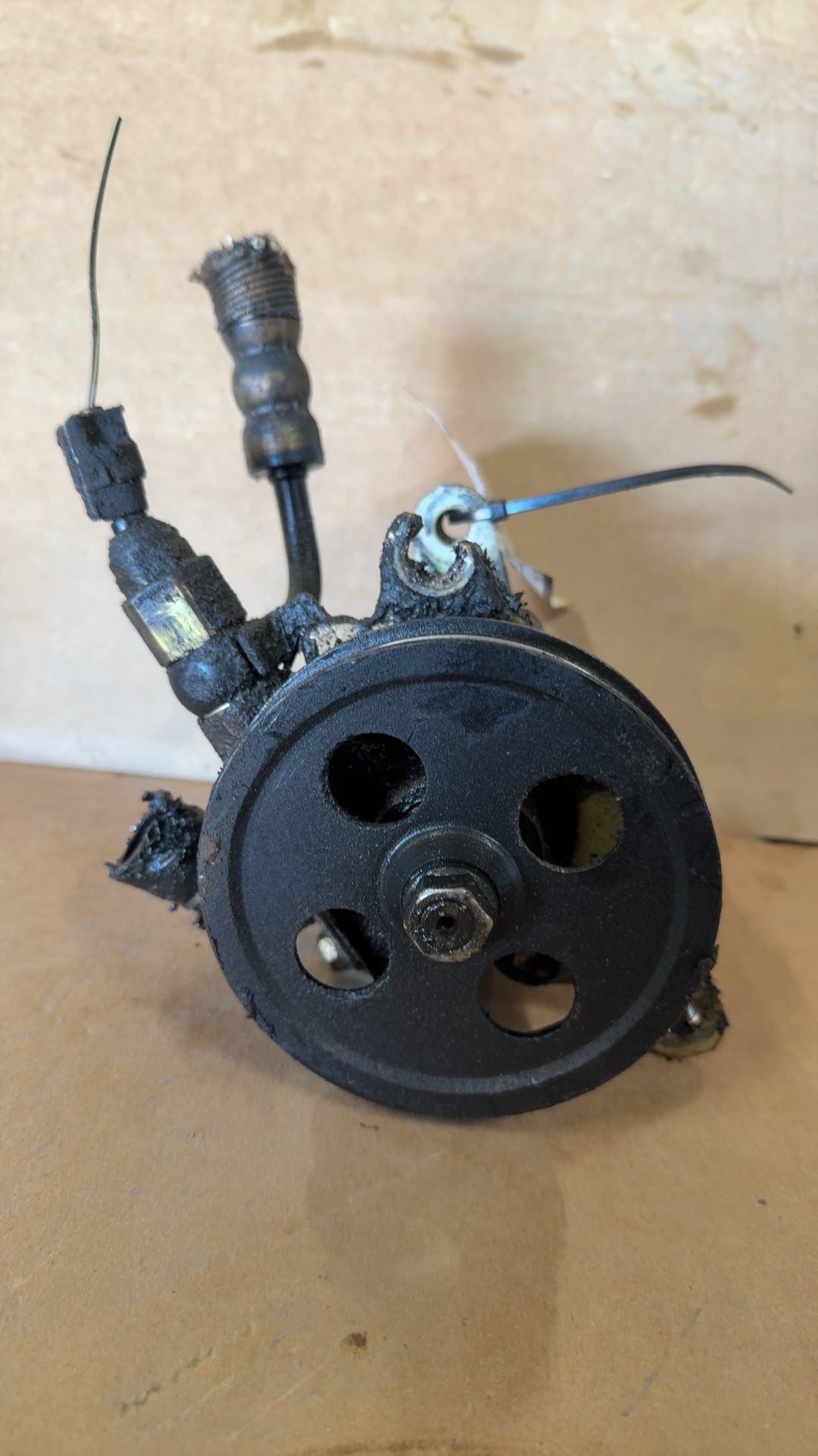 1999 thru 2003 Lexus RX300 Power Steering Pump 6 Cylinder