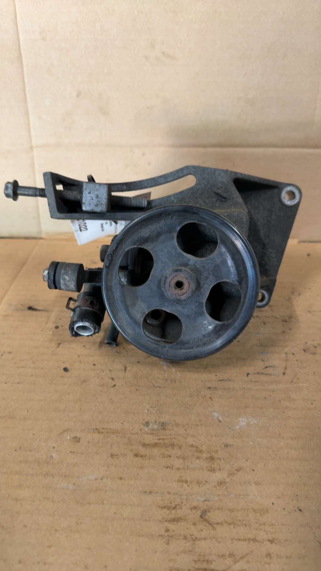 2000 thru 2006 Subaru Legacy, Subaru Baja Power Steering Pump 2.5L