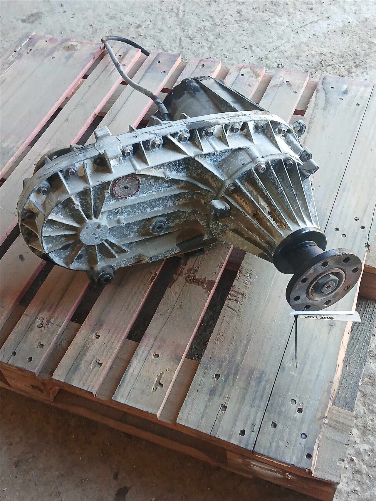 1999 thru 2005 Ford F250SD, Ford F350SD, Ford Excursion, Ford F450SD and 1 more Transfer Case Assembly
