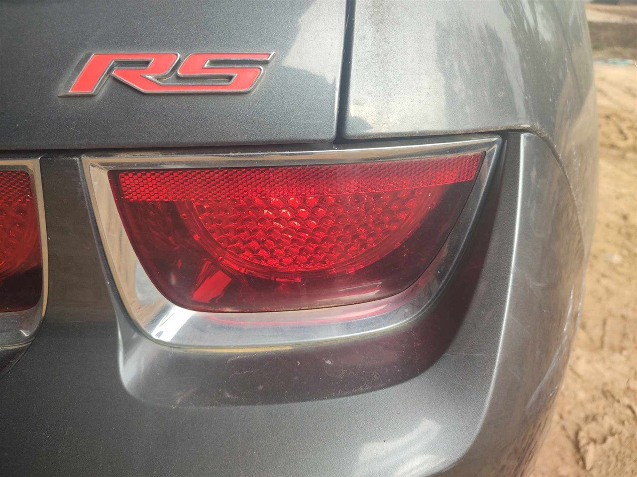 2010 2011 2012 2013 Chevrolet Camaro Passenger Side Right Tail Light Lamp Assembly R outer