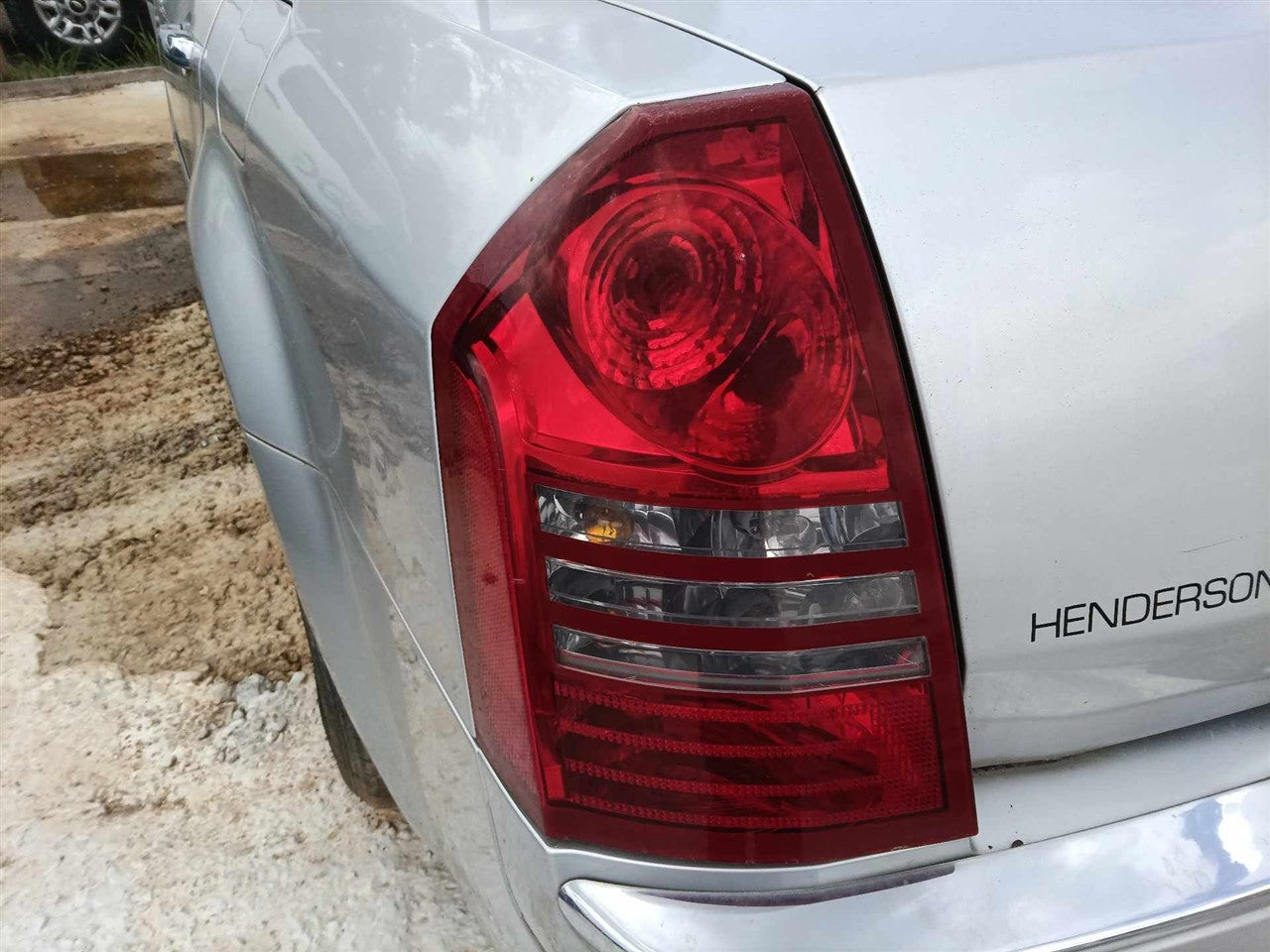 2005 2006 2007 Chrysler 300 Driver Side Left Tail Light Lamp Assembly L