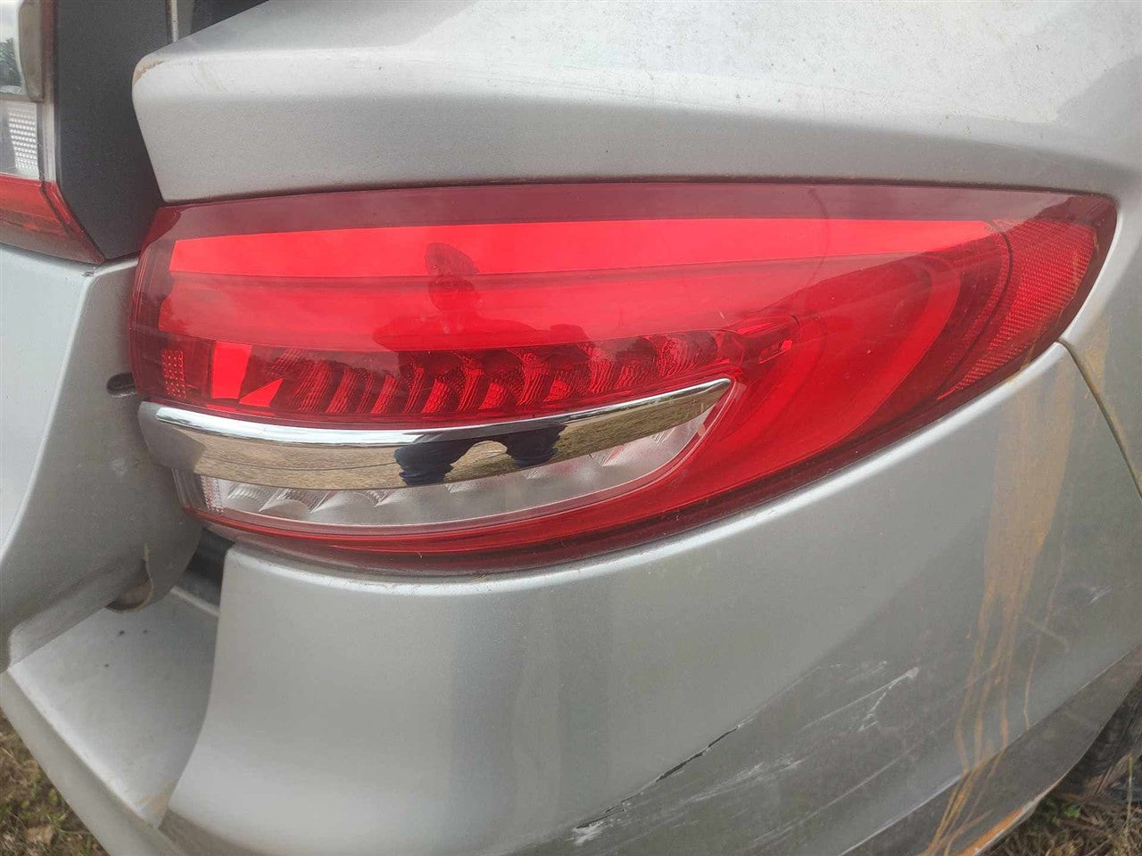2017 2018 2019 2020 Ford Fusion Passenger Side Right Tail Light Lamp Assembly R