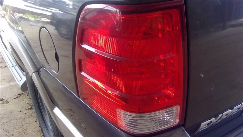 2003 2004 2005 2006 Ford Expedition Driver Side Left Tail Light Lamp Assembly L