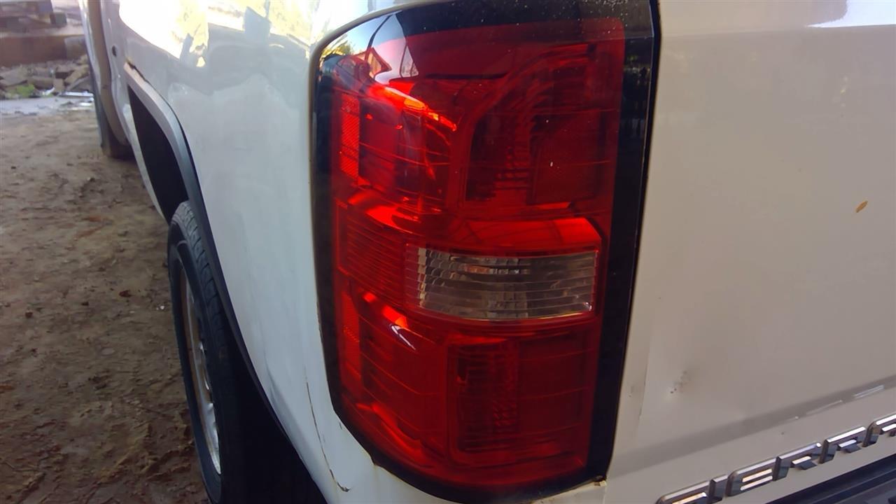 2014 2015 GMC Sierra 1500, GMC Sierra Denali 1500, GMC Sierra 2500, GMC Sierra 3500 and 2 more Driver Side Left Tail Light
