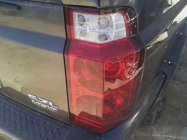 2006 thru 2010 Jeep Commander Passenger Side Right Tail Light Lamp Assembly R