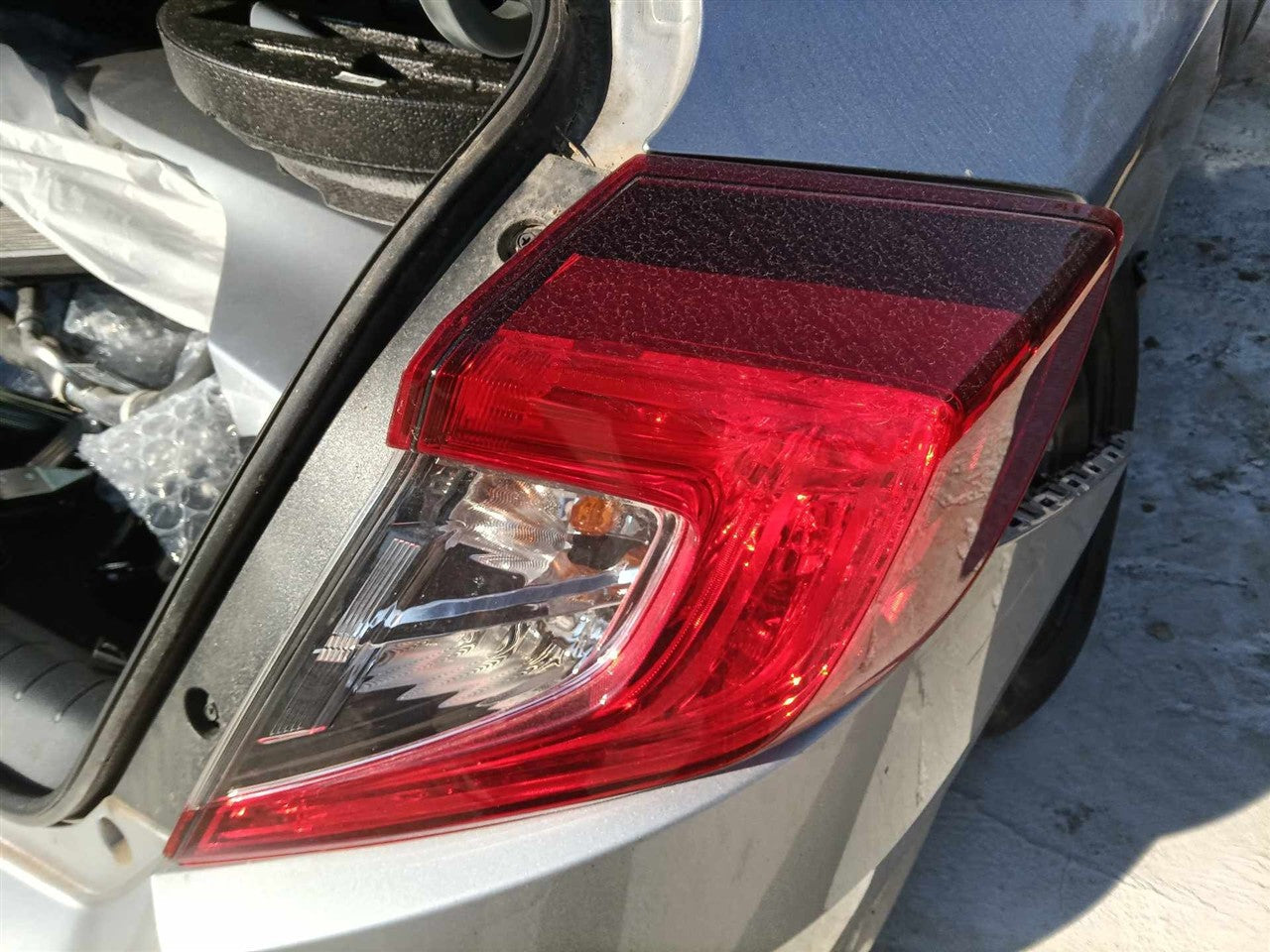 2016 thru 2021 Honda Civic Passenger Side Right Tail Light Lamp Assembly Sedan quarter mounted R