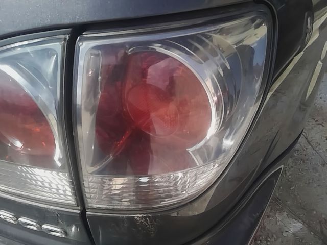 2000 2001 2002 2003 Lexus RX300 Passenger Side Right Tail Light Lamp Assembly quarter panel mounted R