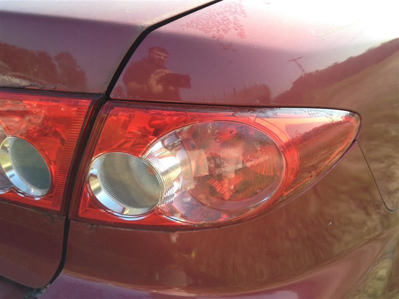 2003 2004 2005 Mazda 6 Passenger Side Right Tail Light Lamp Assembly quarter panel mounted R