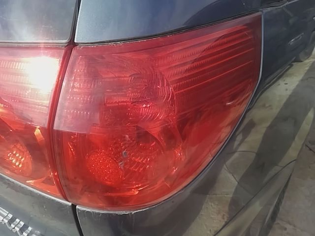 2006 thru 2010 Toyota Sienna Passenger Side Right Tail Light Lamp Assembly quarter panel mounted R