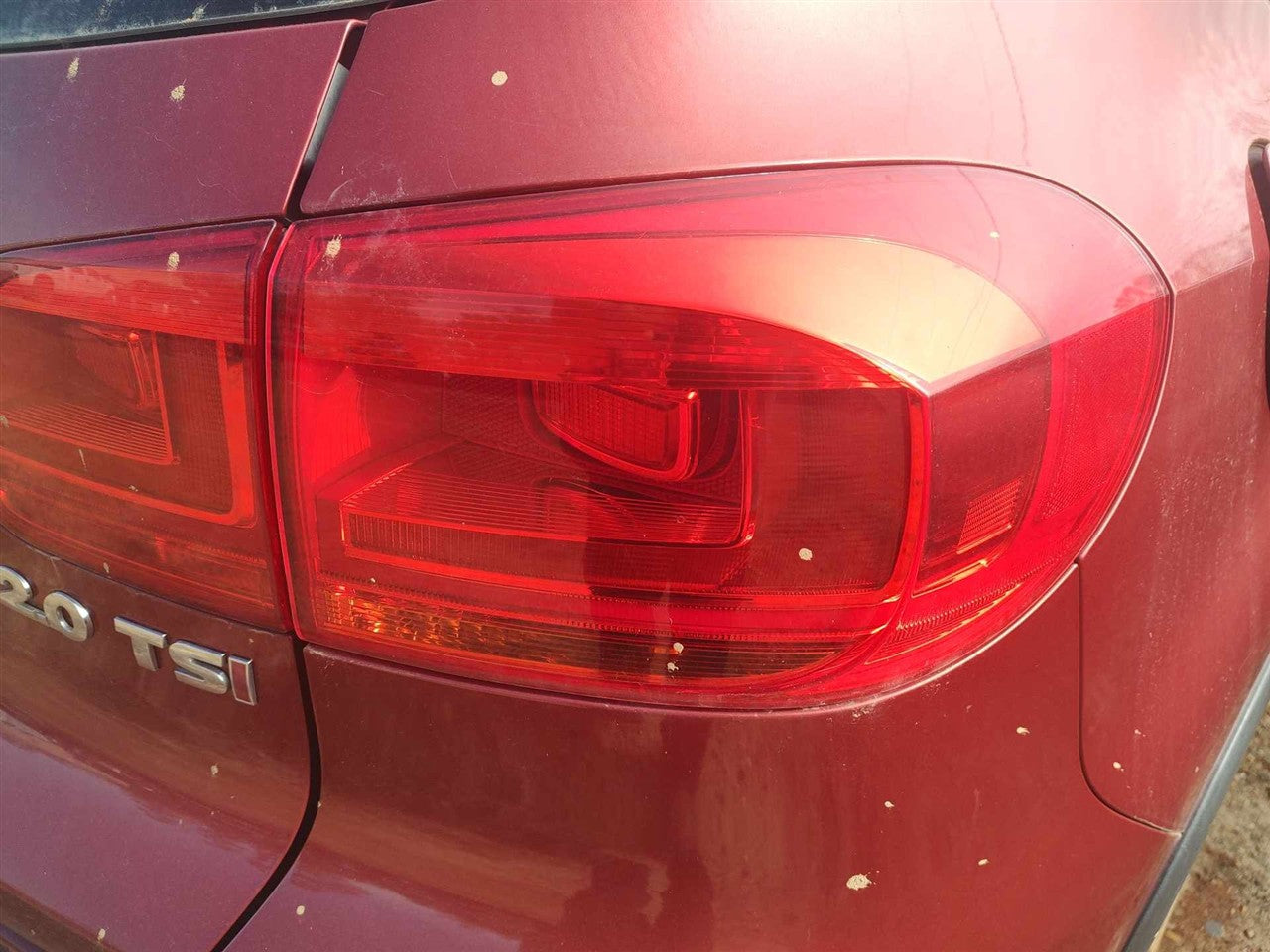 2012 thru 2018 Volkswagen Tiguan Passenger Side Right Tail Light Lamp Assembly R
