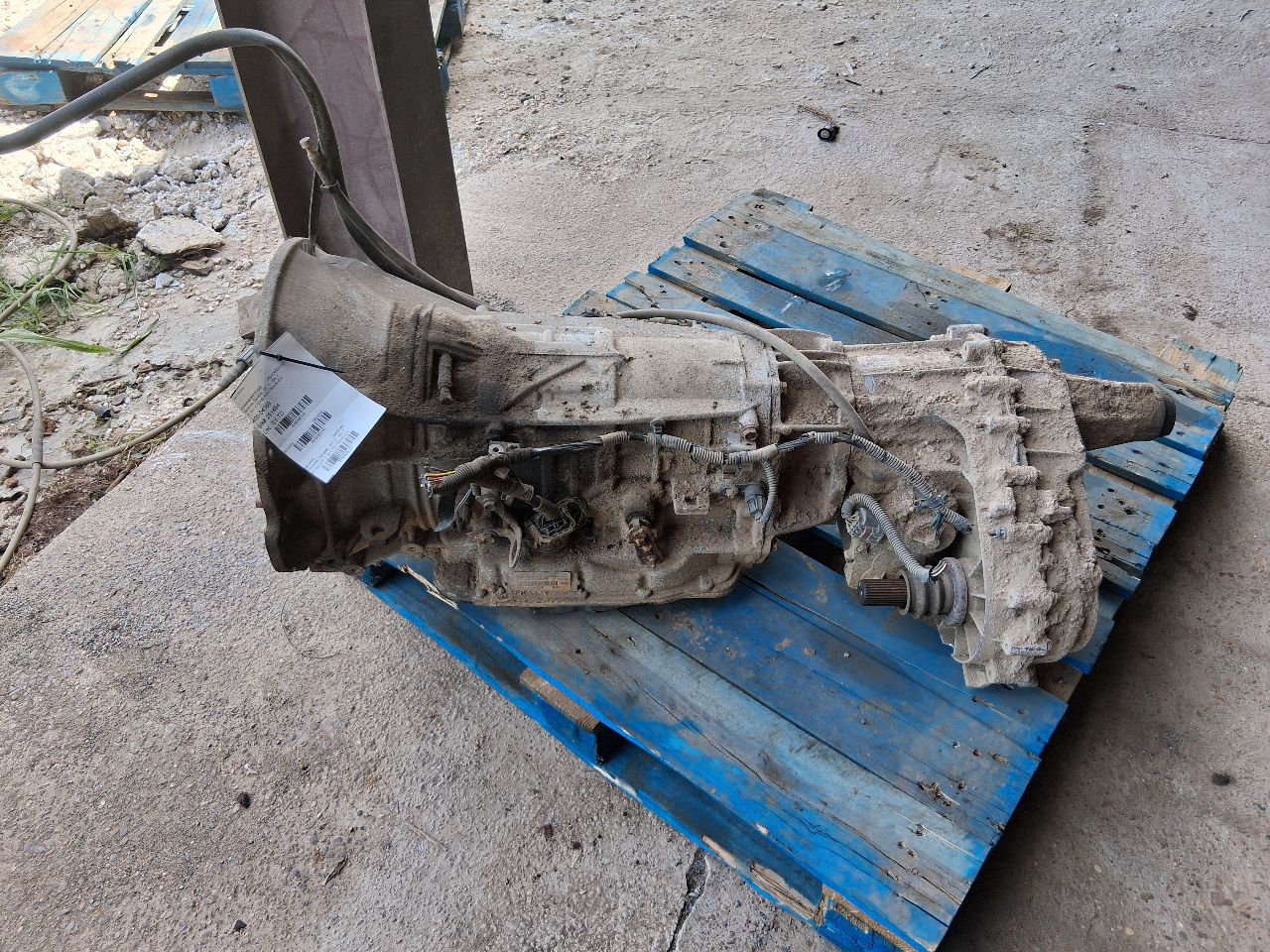 2004 2005 Dodge Durango, Dodge Dakota Transmission Transaxle Assembly 4.7L 8 Cylinder AT 4x4