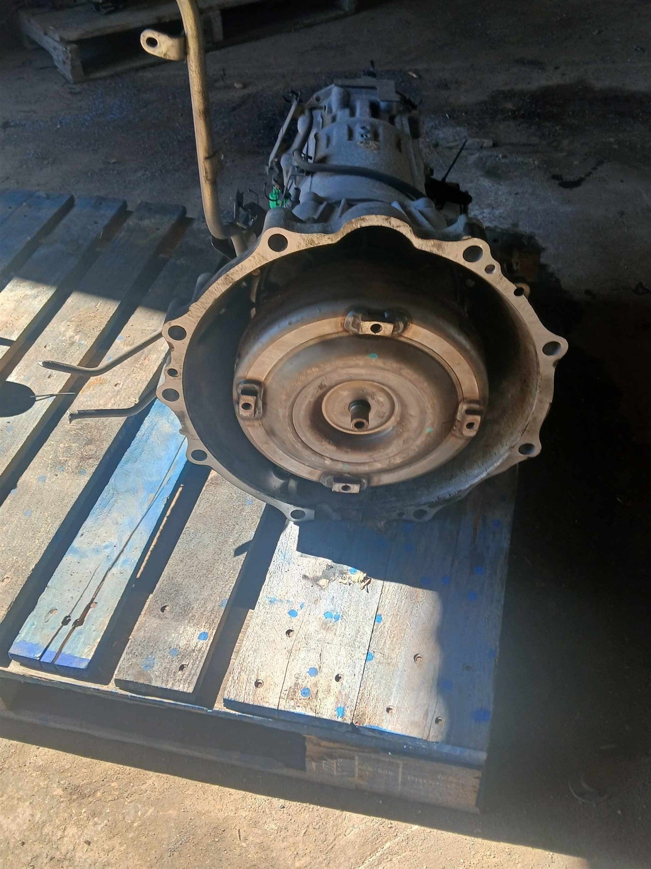 2005 Nissan Armada Transmission Transaxle Assembly 8 Cylinder AT 4x2 SE without tow package
