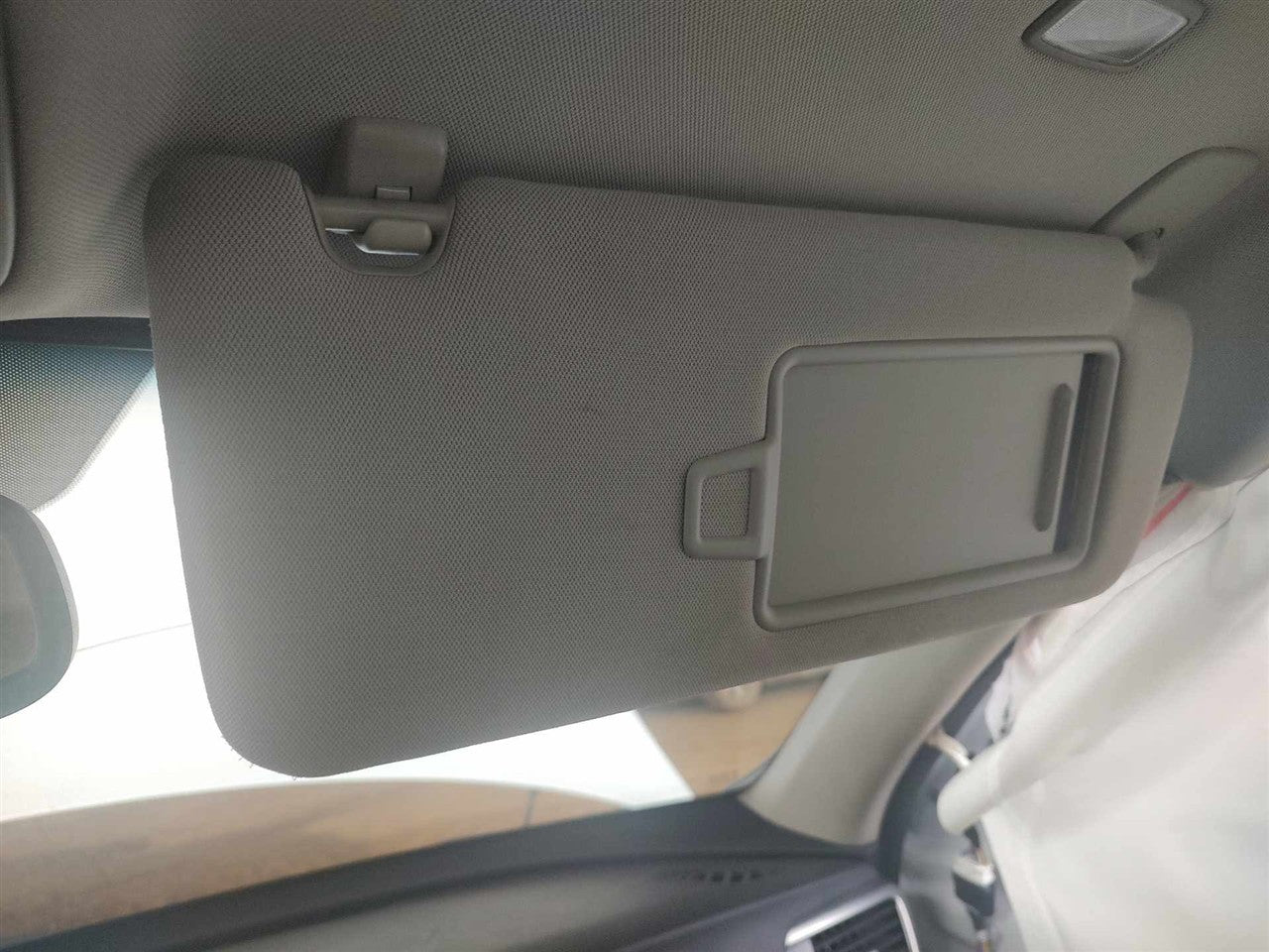 2016 thru 2020 KIA Optima Passenger Side Right Sun Visor VIN 5 with sunroof R