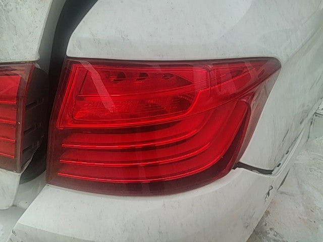 2014 2015 2016 BMW 528I, BMW 535I, BMW 550I, BMW Activehybrid 5 and 1 more Passenger Side Right Tail Light Lamp Assembly