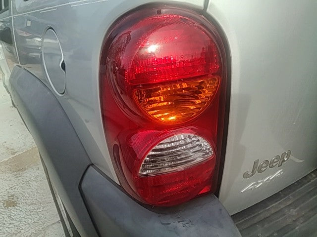 2002 2003 2004 Jeep Liberty Driver Side Left Tail Light Lamp Assembly L