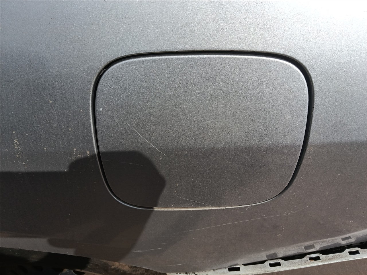 2004 Honda Accord Fuel Filler Gas Door Lid