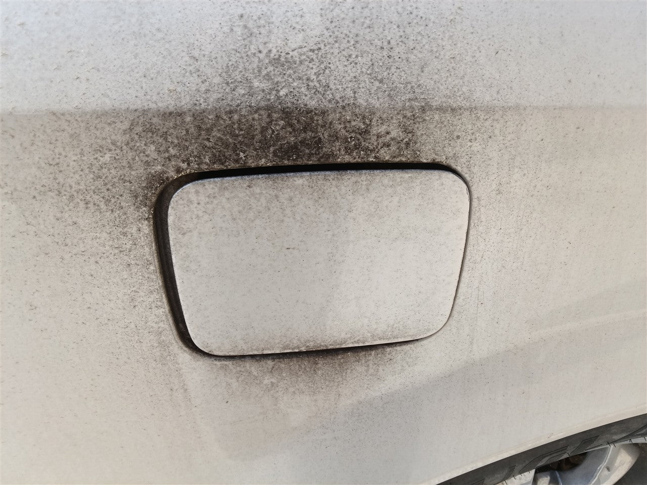 2005 Cadillac CTS Fuel Filler Gas Door Lid