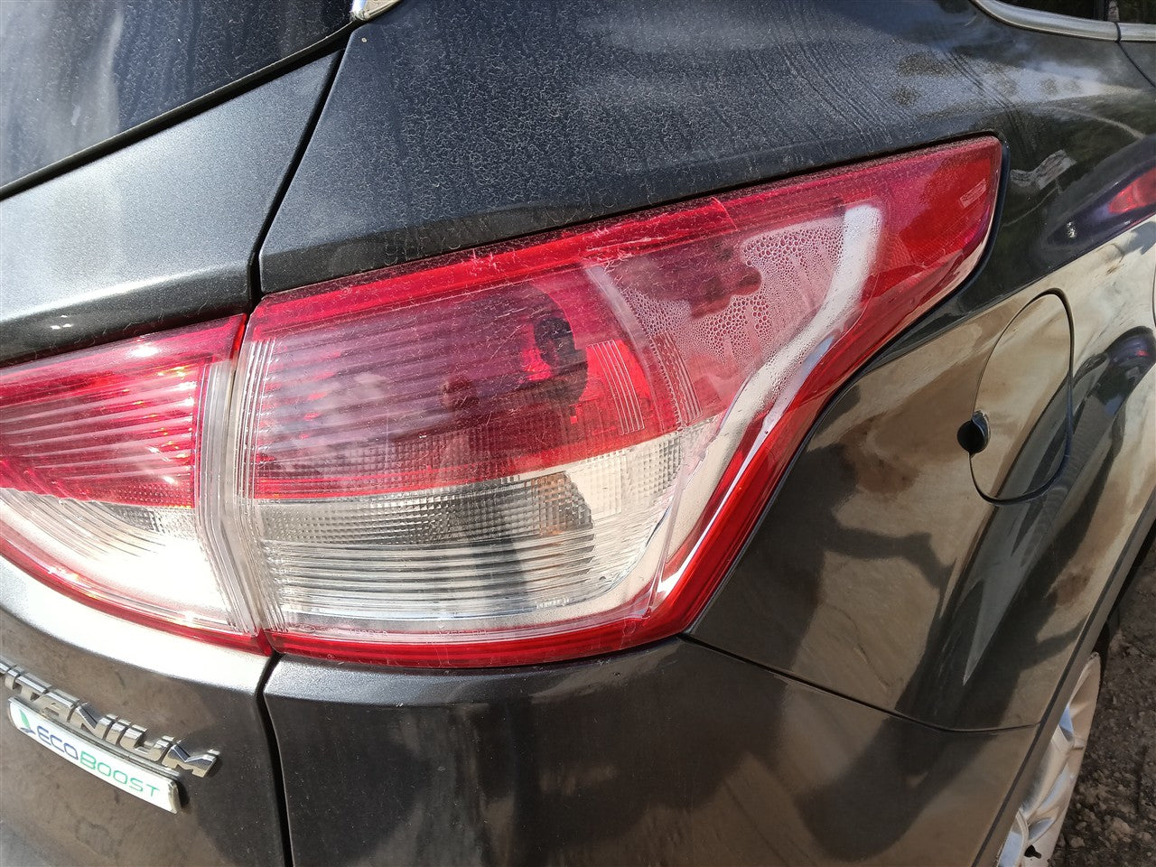 2013 2014 2015 2016 Ford Escape Passenger Side Right Tail Light Lamp Assembly quarter panel mounted R