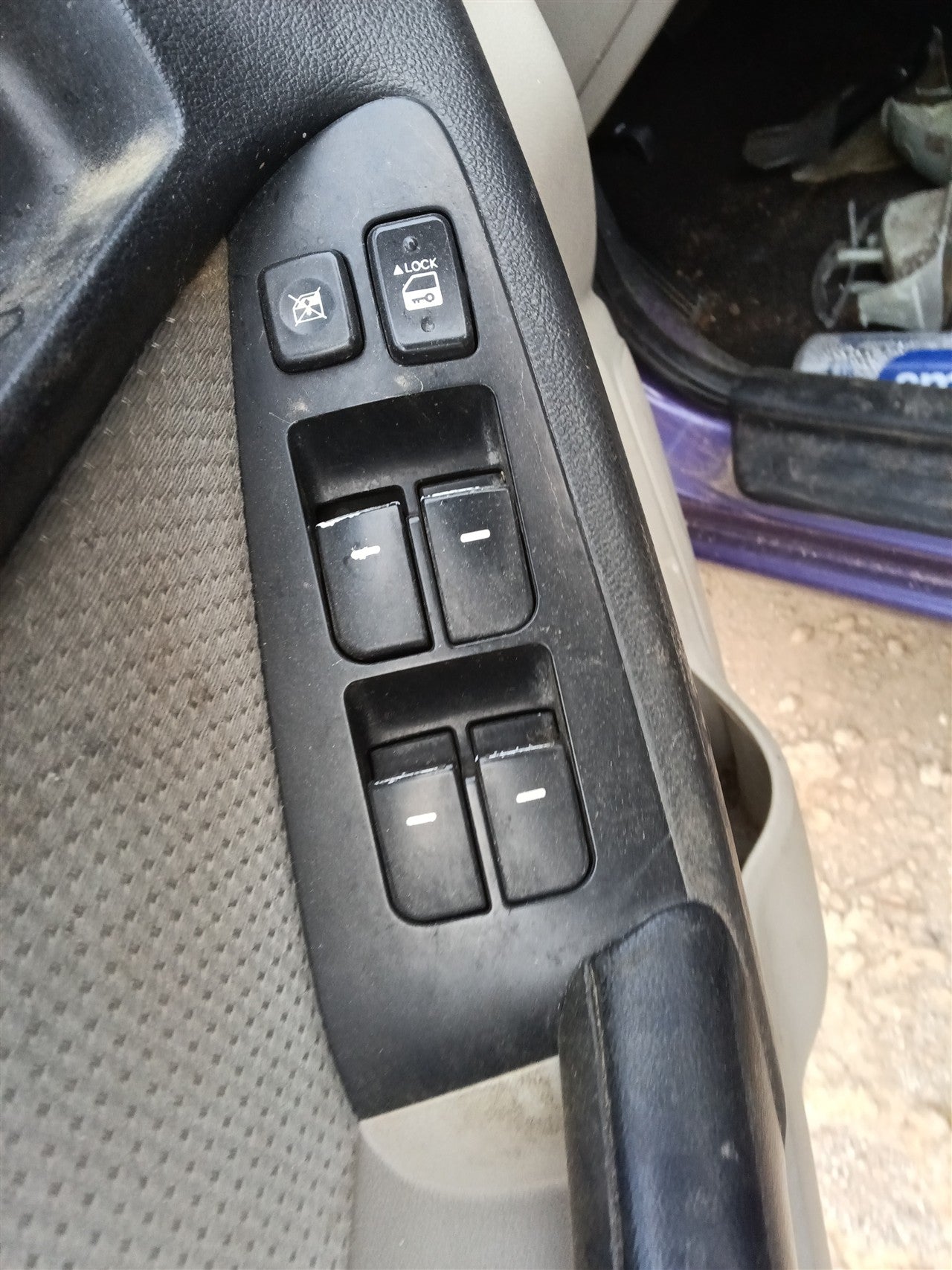 2010 2011 2012 2013 KIA Forte Driver Side Left Front Door Window Master Switch Driver s lock and power mirror