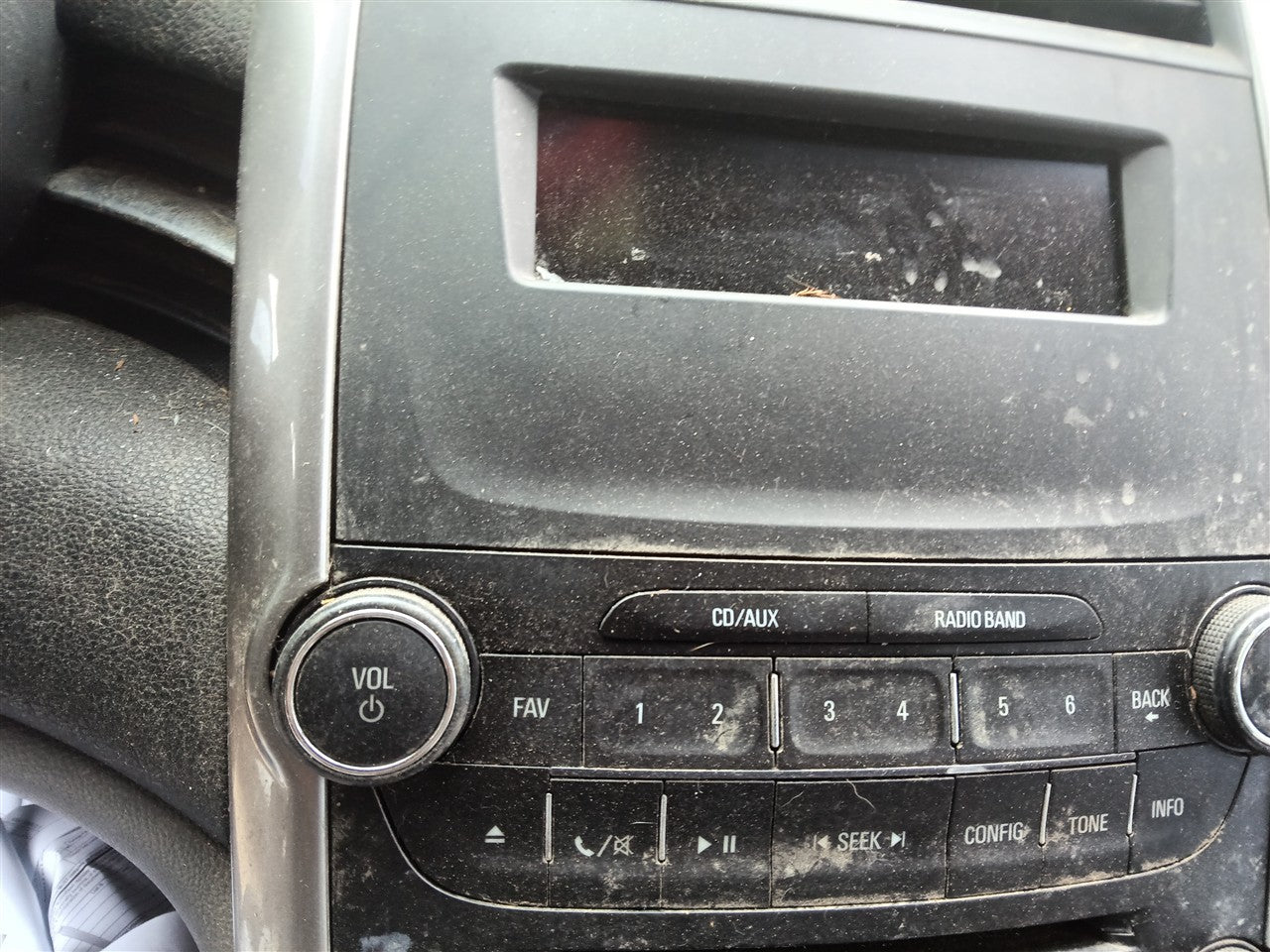 2014 Chevrolet Malibu Radio Stereo Audio Head Unit control panel AM FM single CD opt UYE ID 23169488