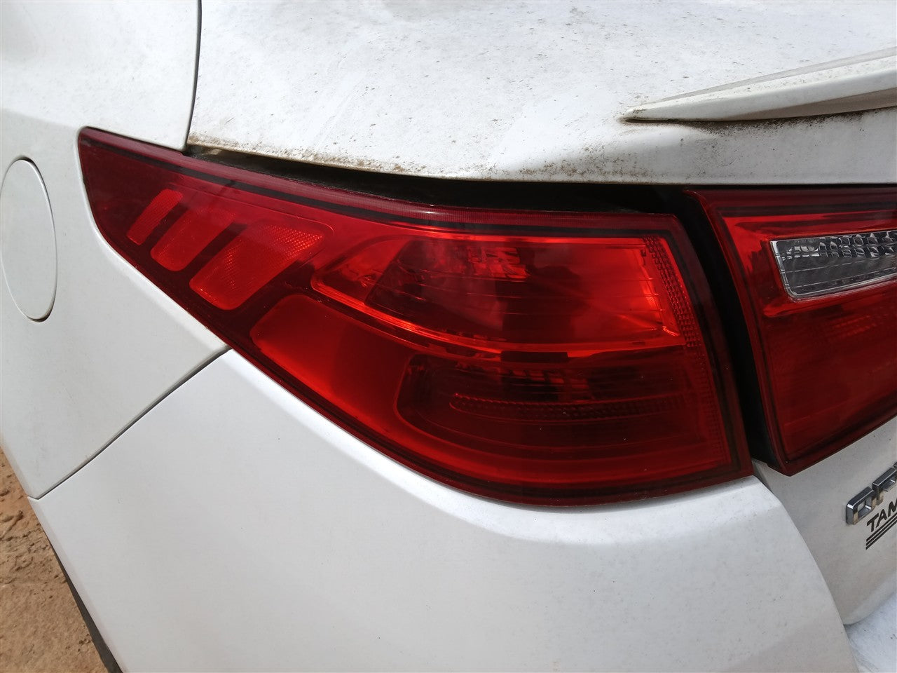 2014 2015 KIA Optima Driver Side Left Tail Light Lamp Assembly US built incandescent quarter panel mounted L