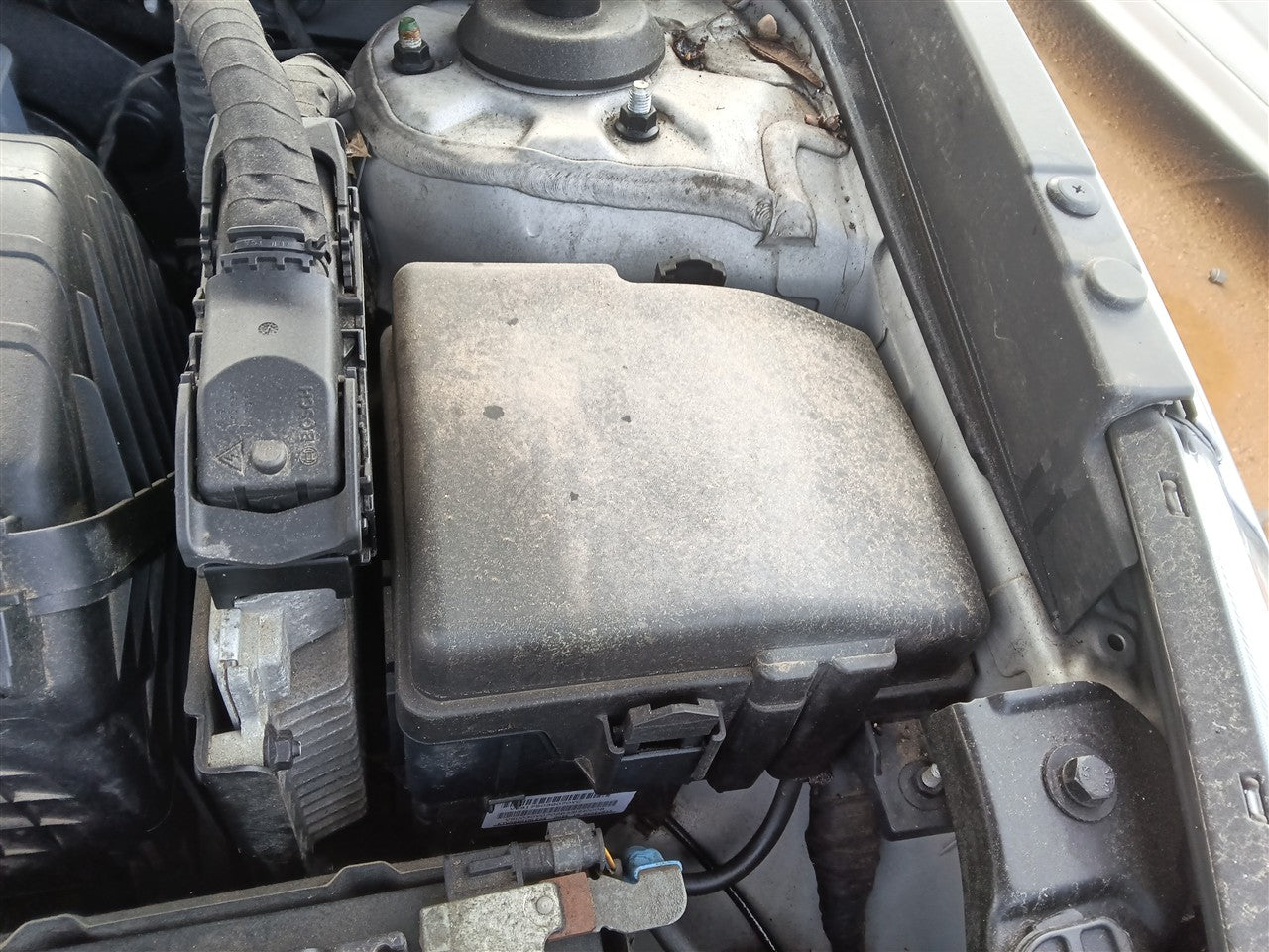 2011 2012 2013 2014 Hyundai Sonata Engine Bay Fuse Box Relay Panel compartment 2.4L VIN C 8th digit
