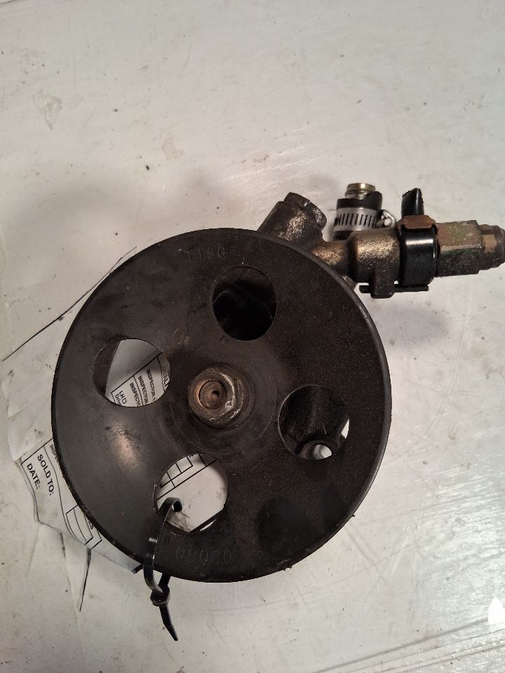 1998 thru 2002 Toyota Corolla Power Steering Pump