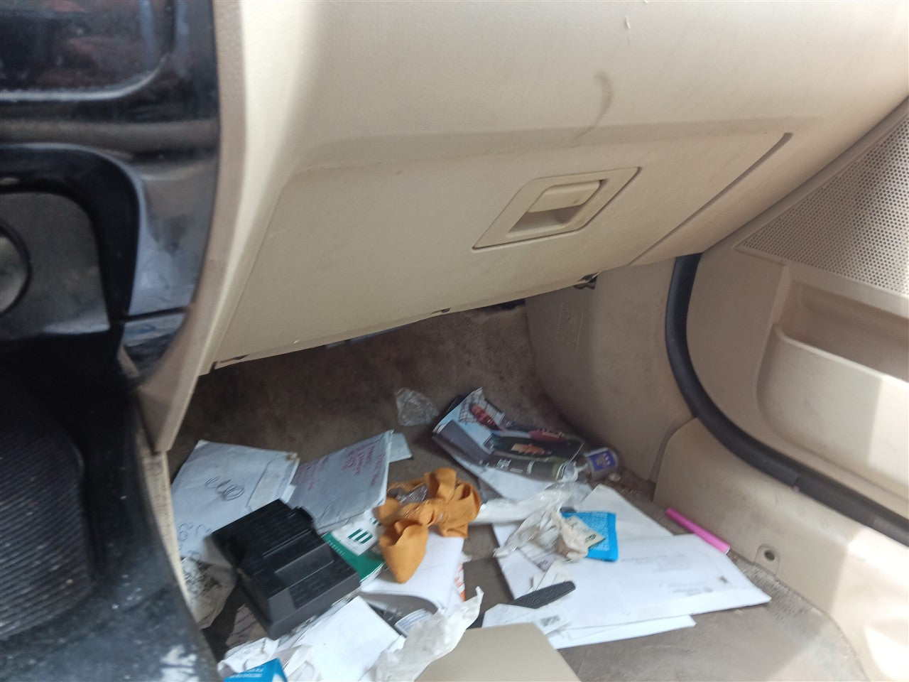 2012 Ford Escape Glove Box Compartment