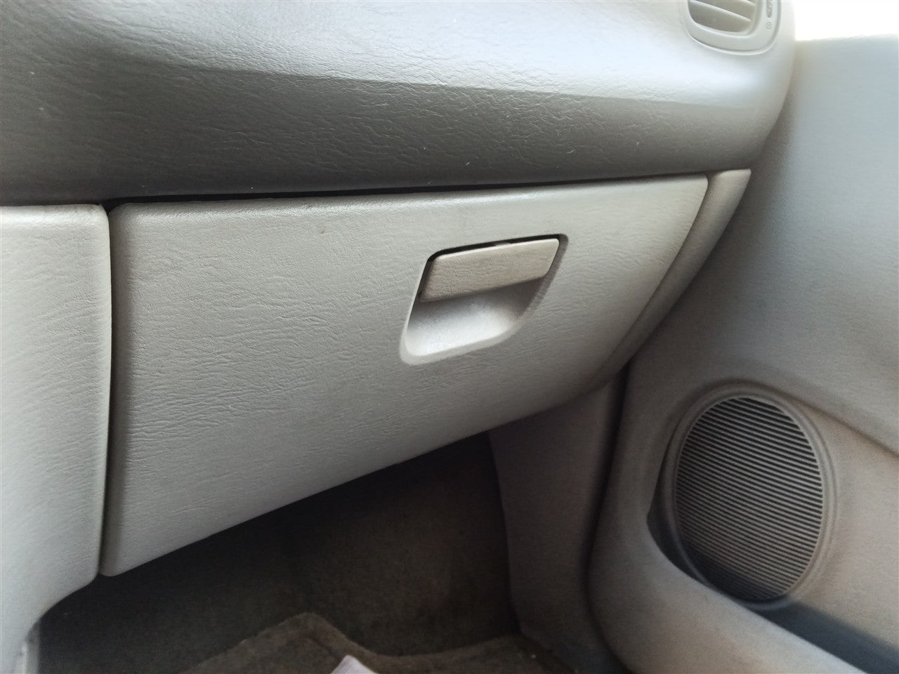 2007 Dodge Glove Box Compartment