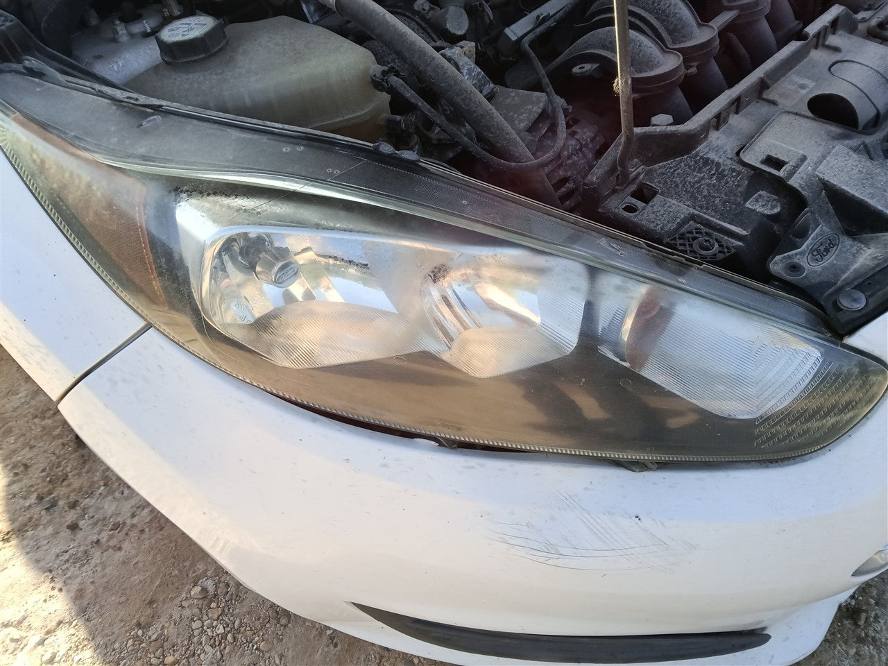 2014 thru 2019 Ford Fiesta Passenger Side Right Headlight Headlamp Assembly R