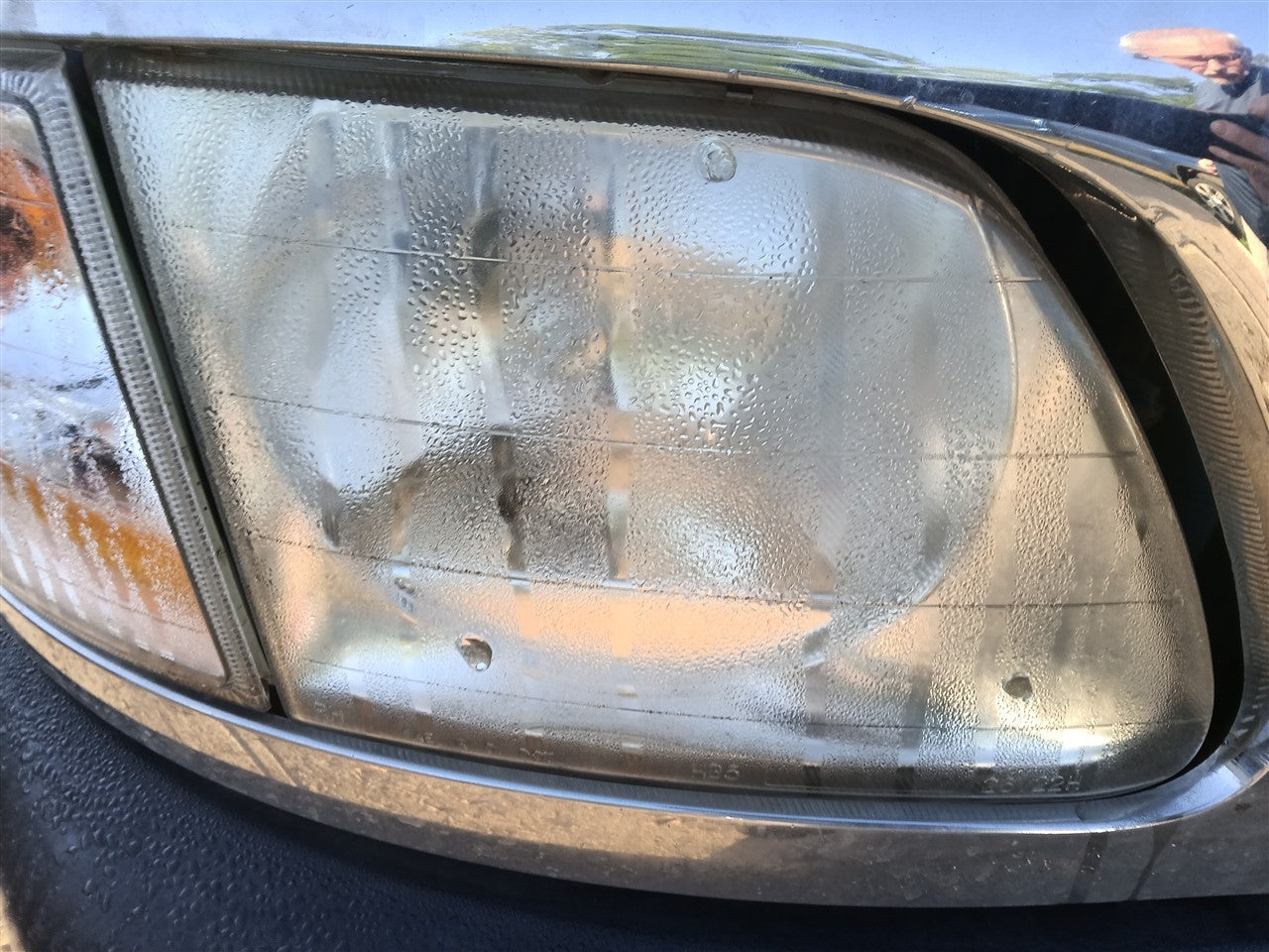 1997 thru 2004 Ford F150, Ford Expedition, Ford F250 Passenger Side Right Headlight Headlamp Assembly R