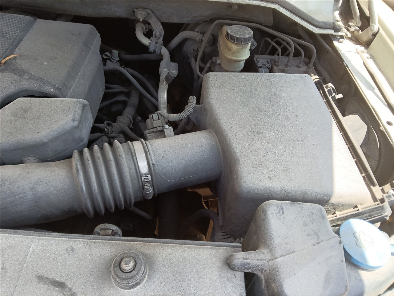 2007 thru 2011 Nissan Armada, Nissan Titan, Infiniti QX56 Air Cleaner Intake Filter Box
