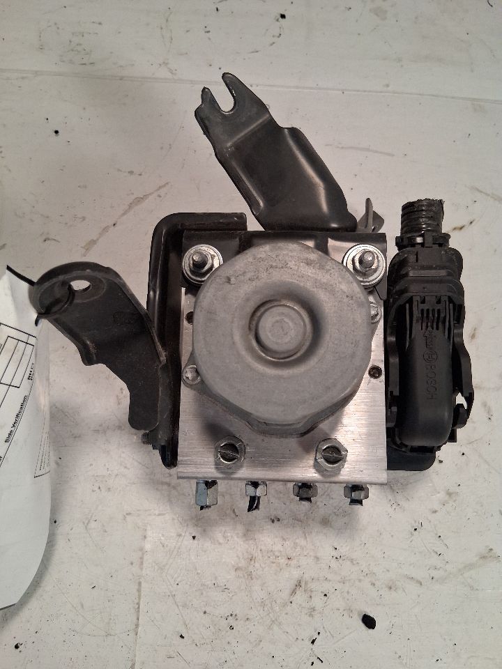 2012 2013 Honda CR V ABS Anti Lock Brake Pump Control Module Modulator Assembly vehicle stability assist FWD