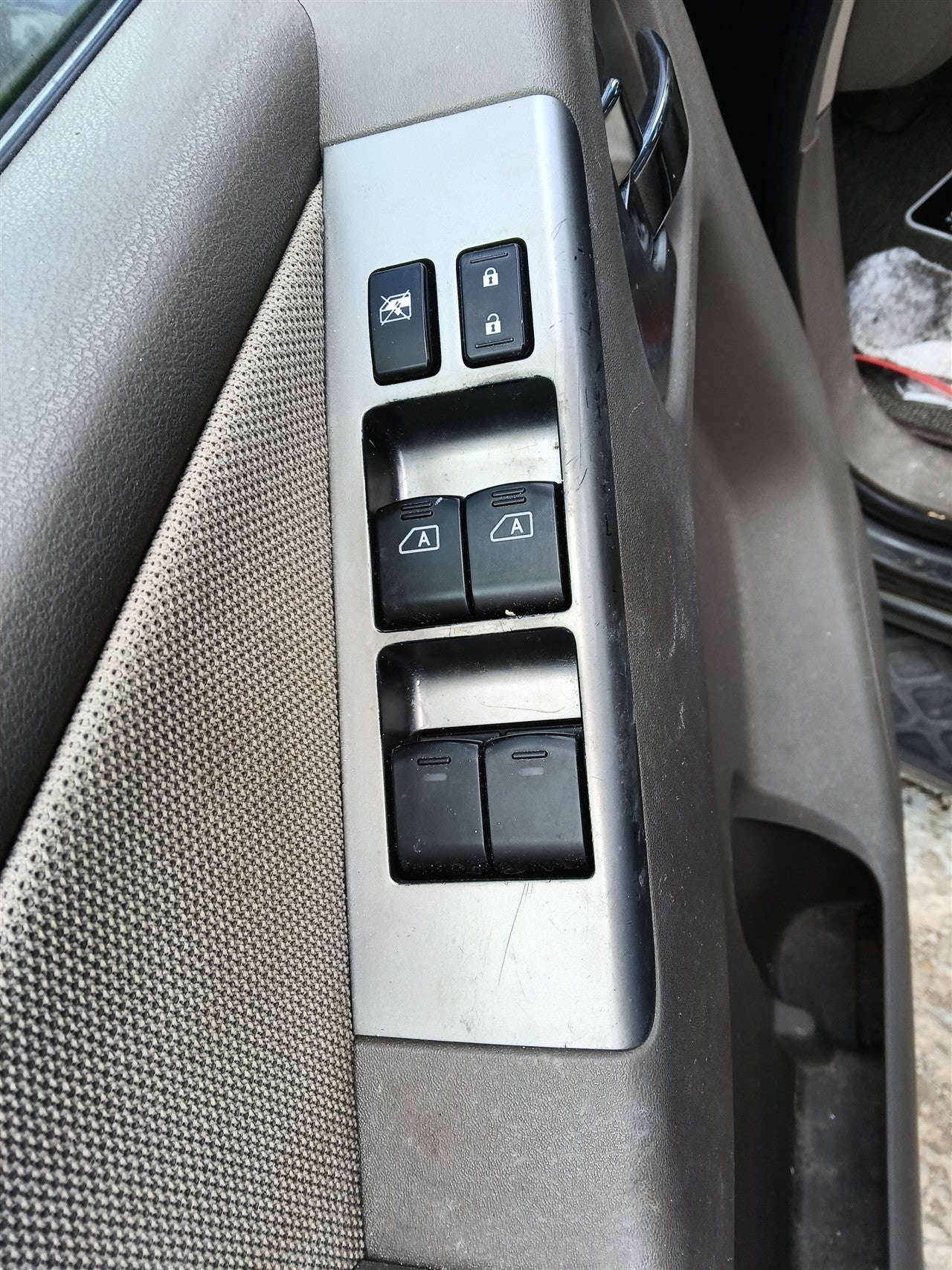 2007 thru 2012 Nissan Pathfinder Driver Side Left Front Door Window Master Switch Driver s lock and