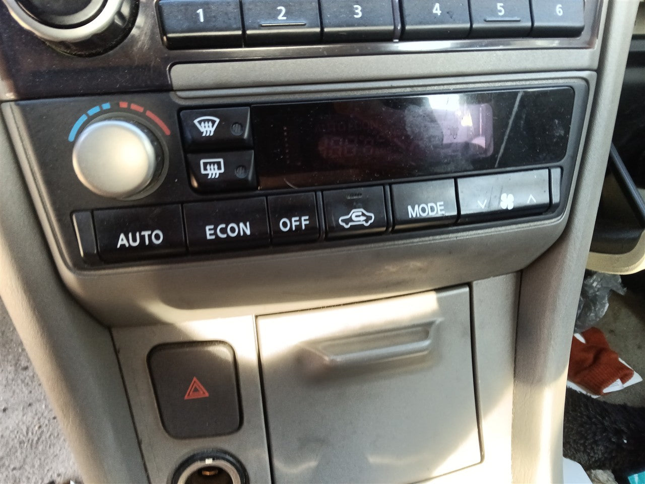 2002 2003 2004 Infiniti I35 AC Heater Temperature Climate Control Unit
