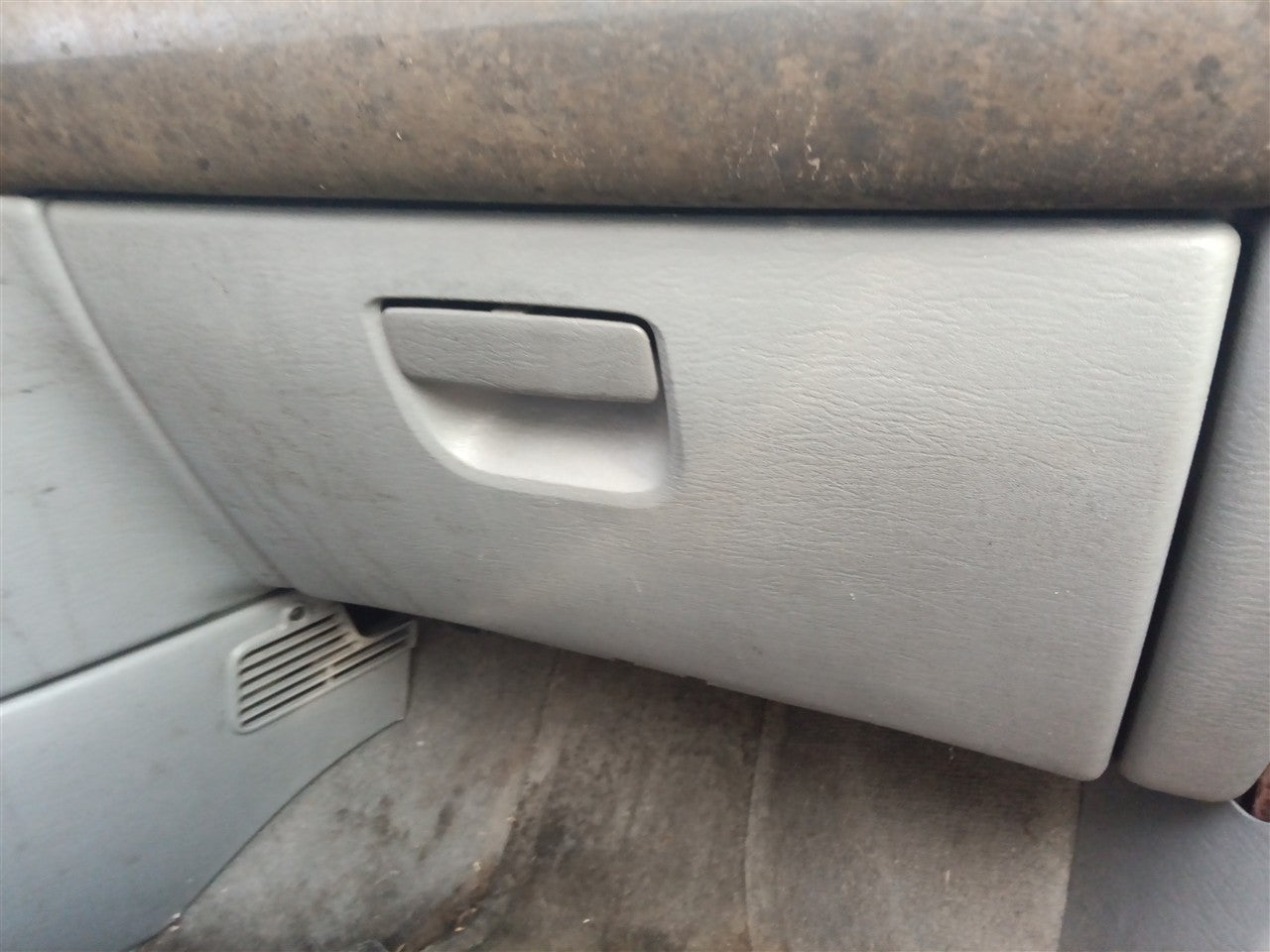 2004 Dodge Caravan Glove Box Compartment