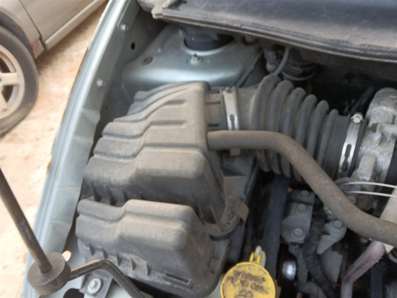 2001 thru 2007 Chrysler Town and Country, Dodge Caravan, Jeep Voyager Air Cleaner Intake Filter Box 6 cylinder