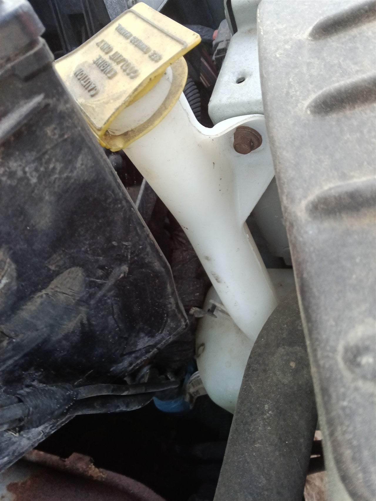 2004 2005 2006 2007 Chrysler Town and Country, Dodge Caravan Coolant Overflow Reservoir Tank