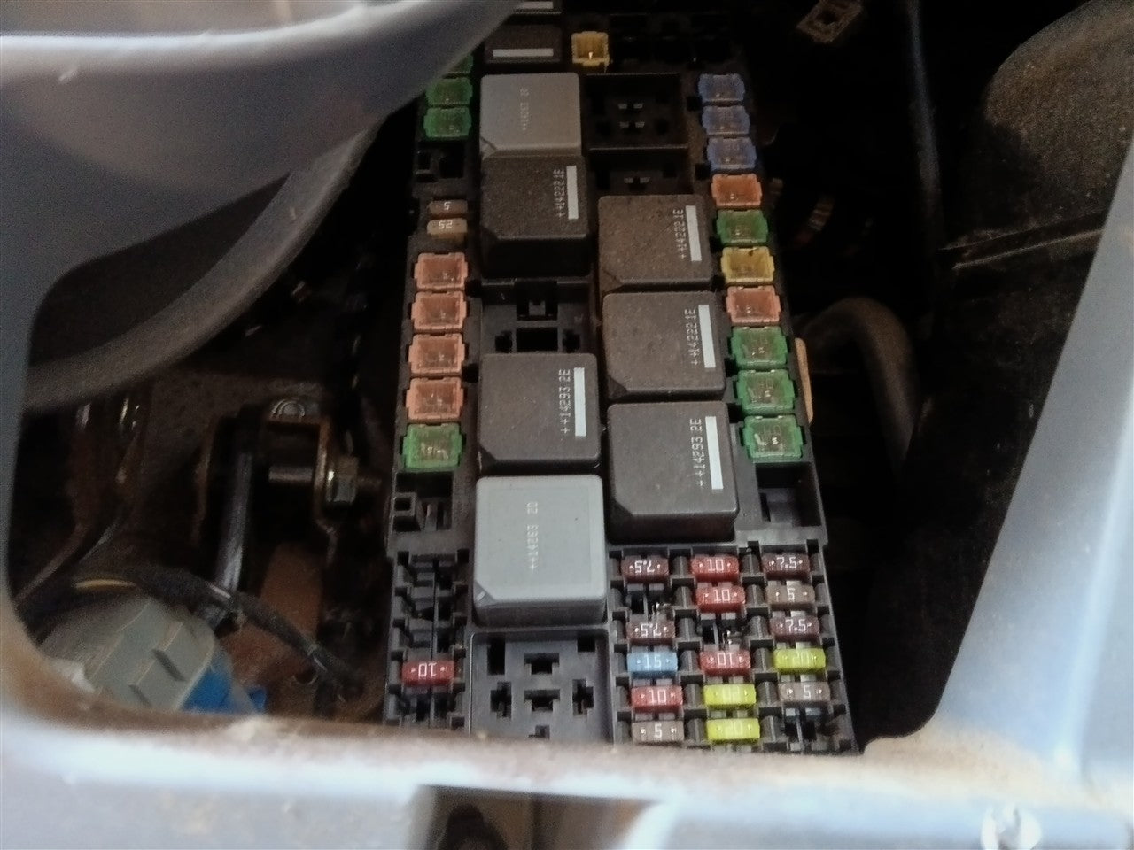 2015 Ford Transit 250 Cabin Interior Fuse Box Relay Panel