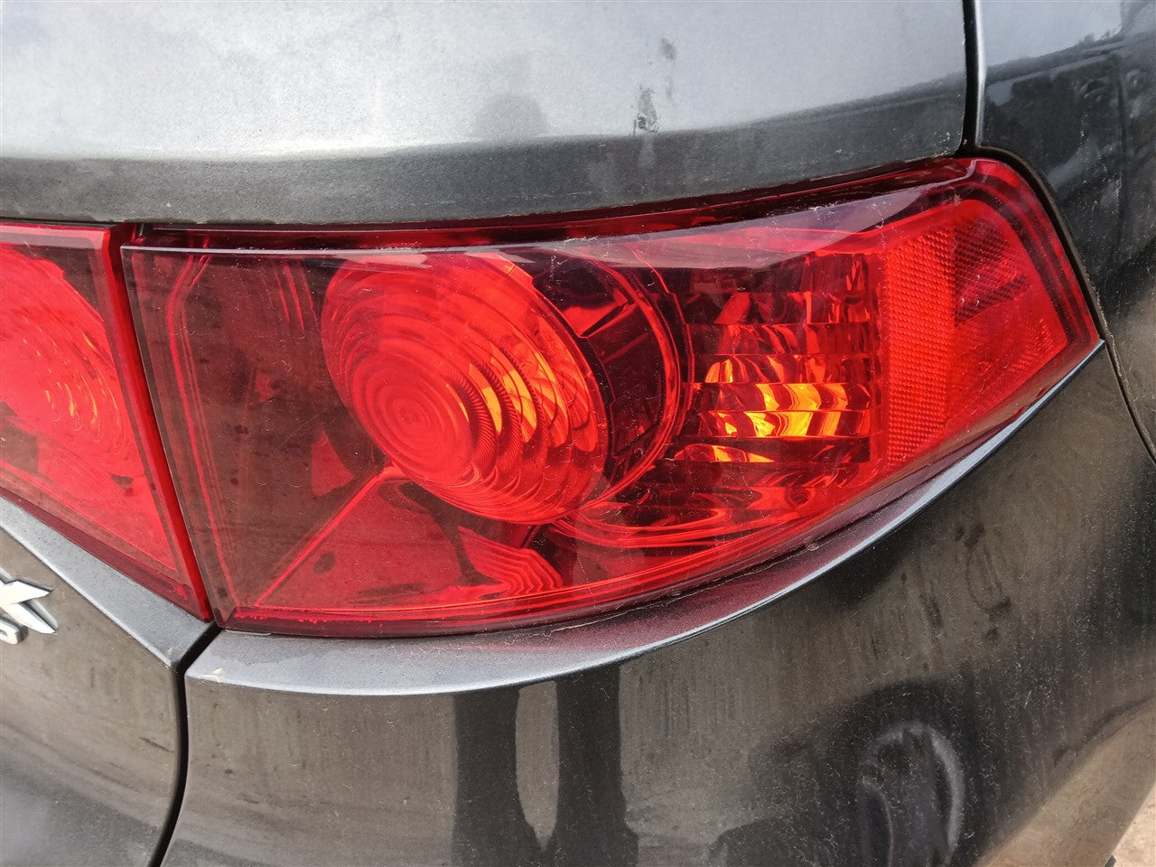 2010 2011 2012 Acura RDX Passenger Side Right Tail Light Lamp Assembly quarter panel mounted R
