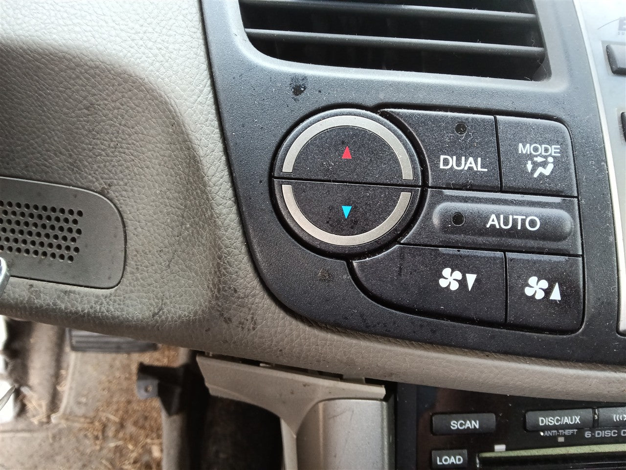 2007 thru 2012 Acura RDX Driver Side Left AC Heater Temperature Climate Control Unit L