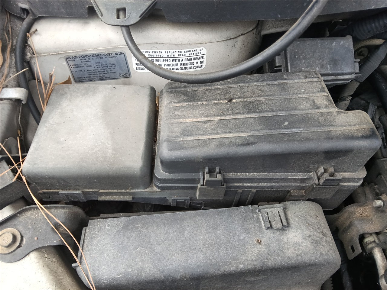 2005 thru 2010 Honda Odyssey Engine Bay Fuse Box Relay Panel compartment