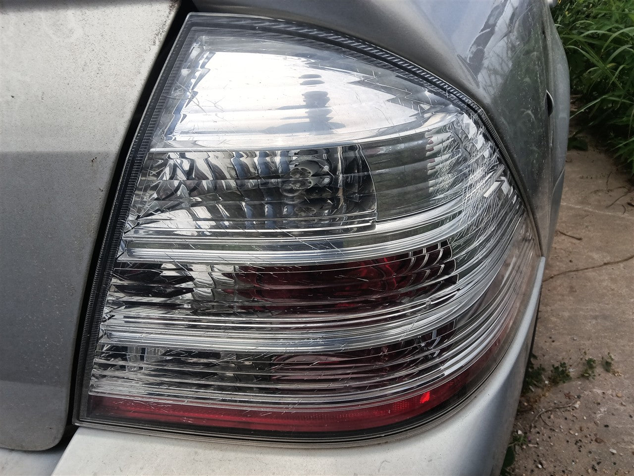 2008 2009 Ford Taurus Passenger Side Right Tail Light Lamp Assembly R